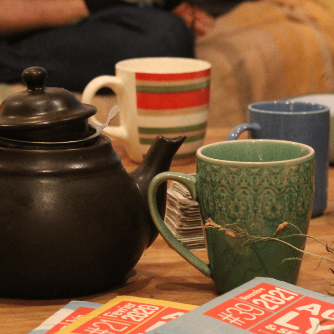 image tasses sur une table