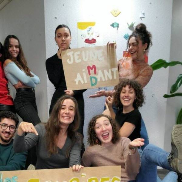 Mettez en lumière la réalité de jeunes aidant leurs proches