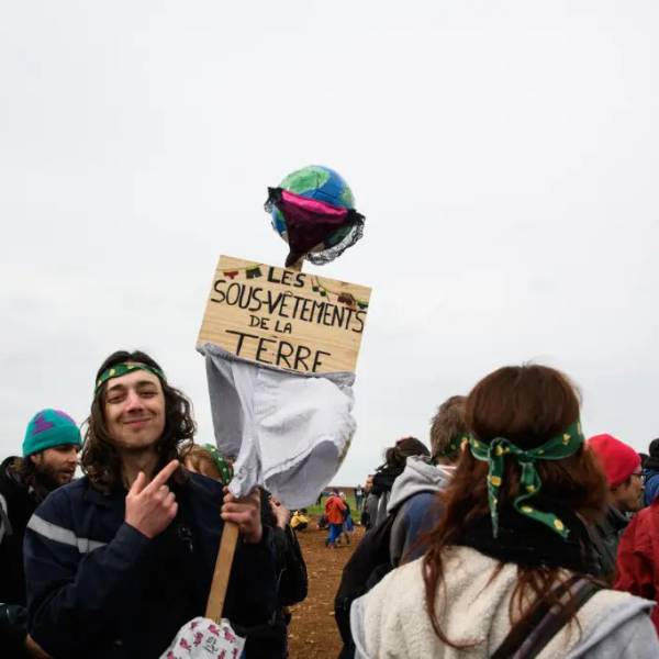 Luttez contre les projets écocidaires en région lyonnaise